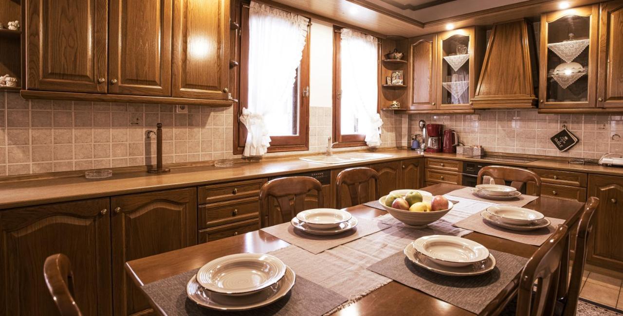 Georgia'S Guesthouse Kastoria Extérieur photo